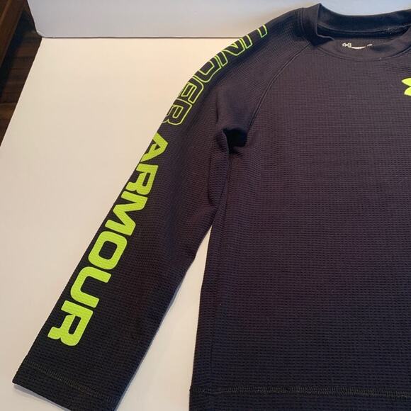 UNDER ARMOUR Boy's All-Season Gear Black Long Sleeve Shirt - Size: 4 - Picture 7 of 7